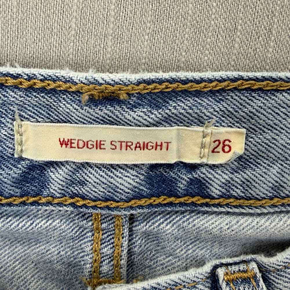 Levi's Premium Wedgie Straight Jeans Cotton Light Wash Size 26 Button Fly - Picture 7 of 13